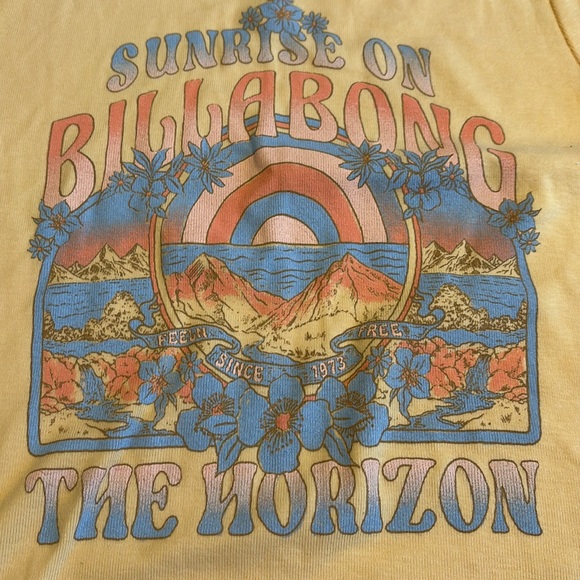 Billabong tshirt - Picture 2 of 4